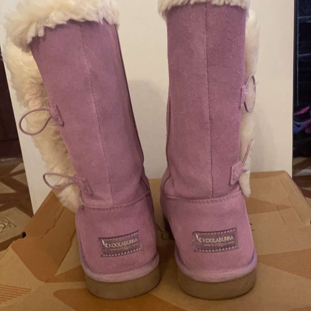 Boots - Picture 3 of 4